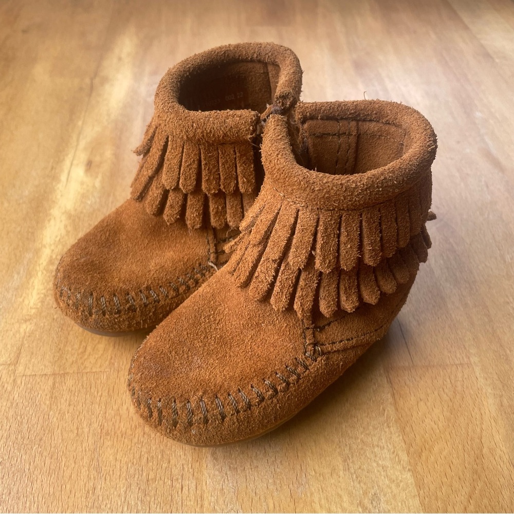 Minnetonka baby high top moccasins size 2